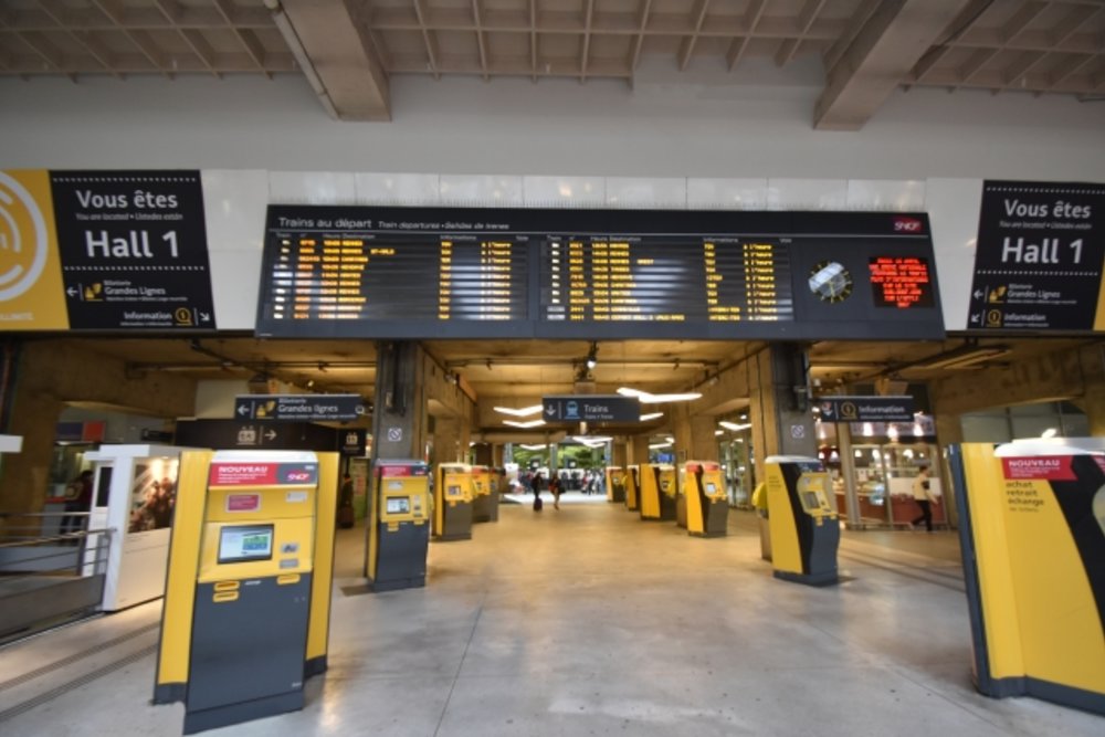 TVG 改札のないホーム