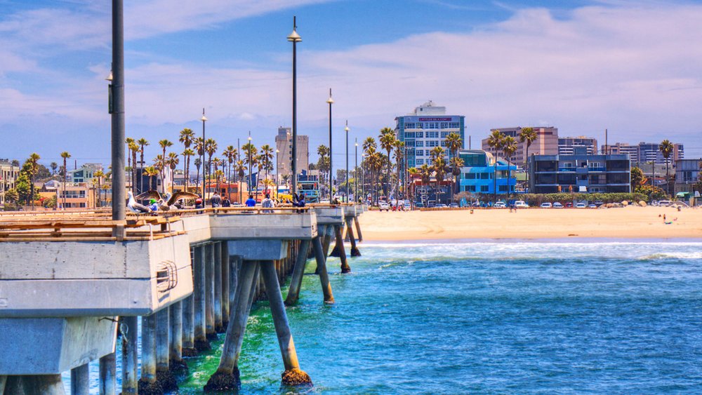 From funky art stalls to laid-back cafes, there's never a dull moment on Venice Beach. Credits: Tony Hoffarth on Flickr