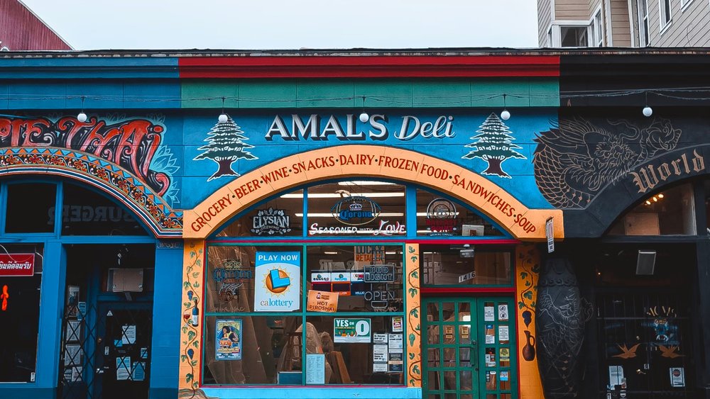 Take a lively walk through a colourful town in Haight Ashbury! Credits to @limamauro23 on Unsplash