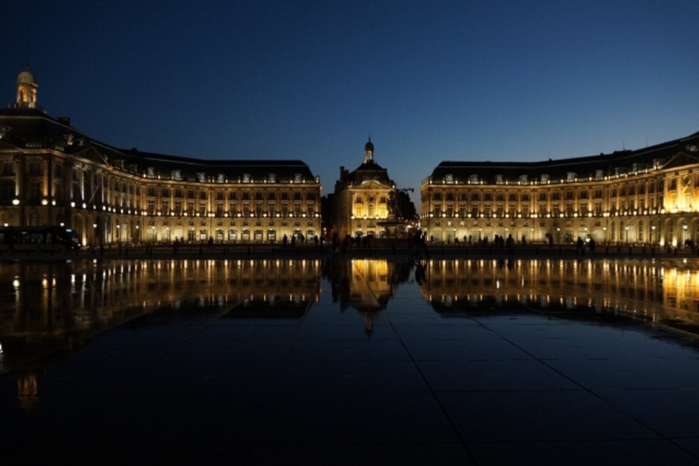 FR ボルドー(Bordeaux) ブルス広場