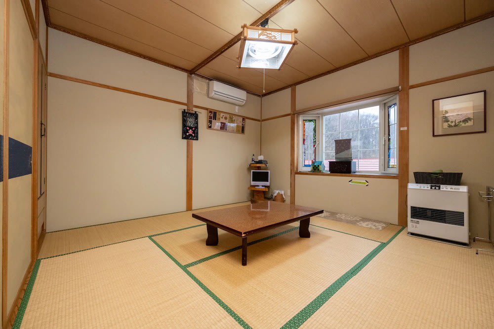 美瑛民宿推薦｜民宿&展覽館 菜摘實之裡