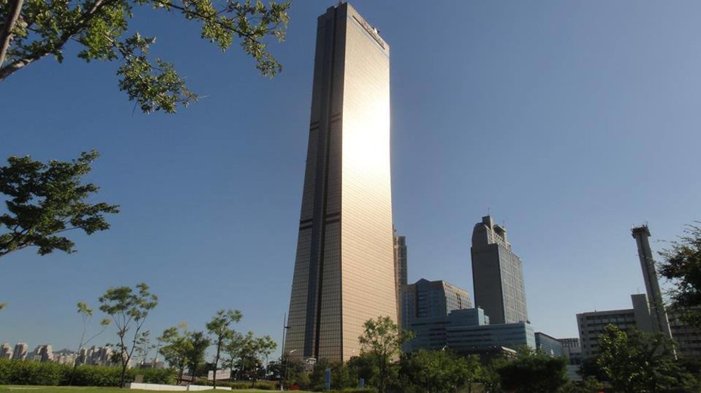 Seoul gold building