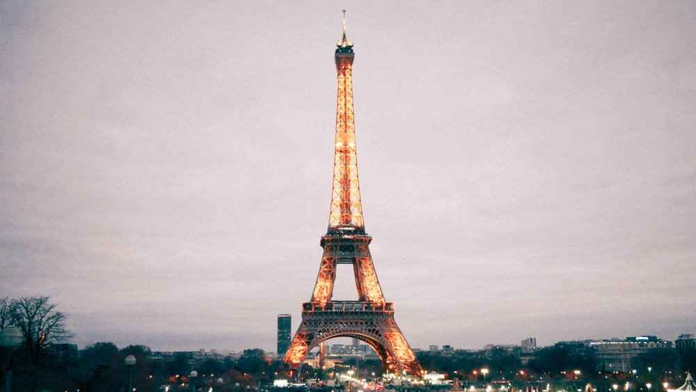 A memorable trip to the Eiffel Tower belongs to every traveler's itinerary. Credits: @magnusflechsenhaar on Pexels