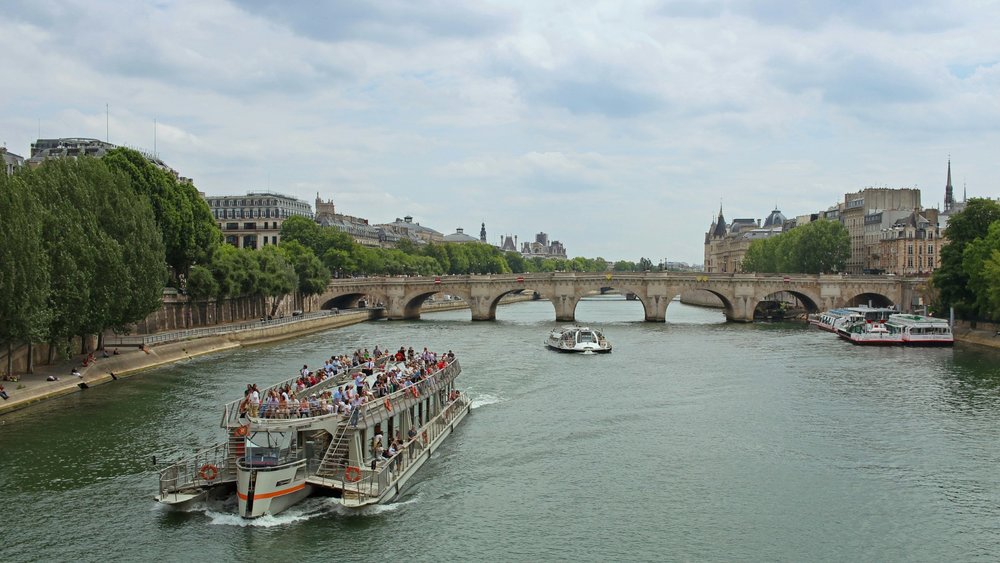 Located to the right of Paris' Latin Quarter, the Seine River stretches nearly 800 kilometres long. Credits: @uncertainthink on Unsplash