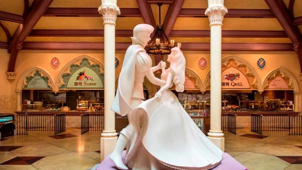 Eat a tastey meal fit for royalty at Royal Banquet Hall!