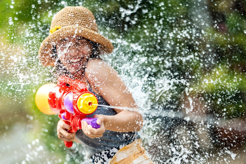 Chọn Quần Áo Cũ