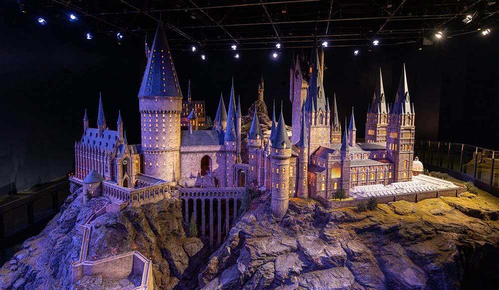 เครดิตภาพ : บนเว็บไซต์ wbstudiotour.jp