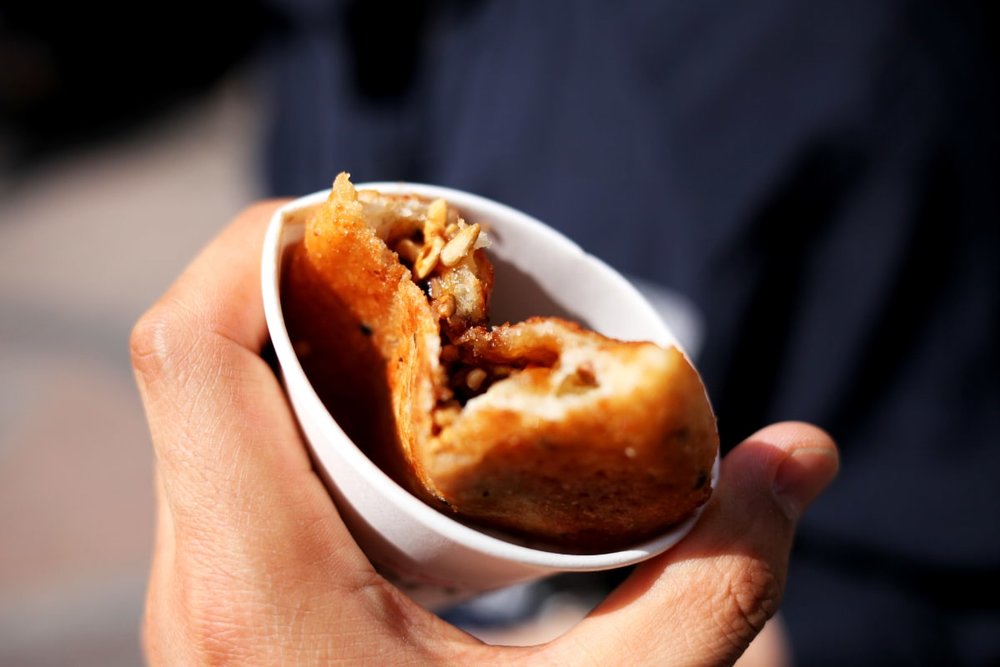 Hotteok (호떡) - Bánh Kếp Hàn Quốc