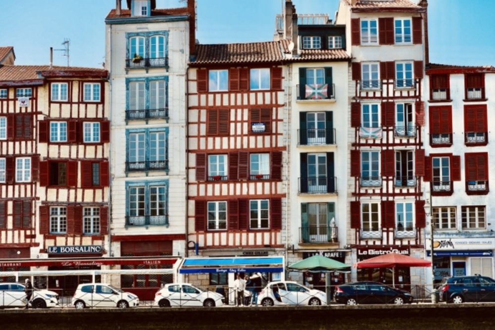 フランス ペイバスク地方　バイヨンヌ