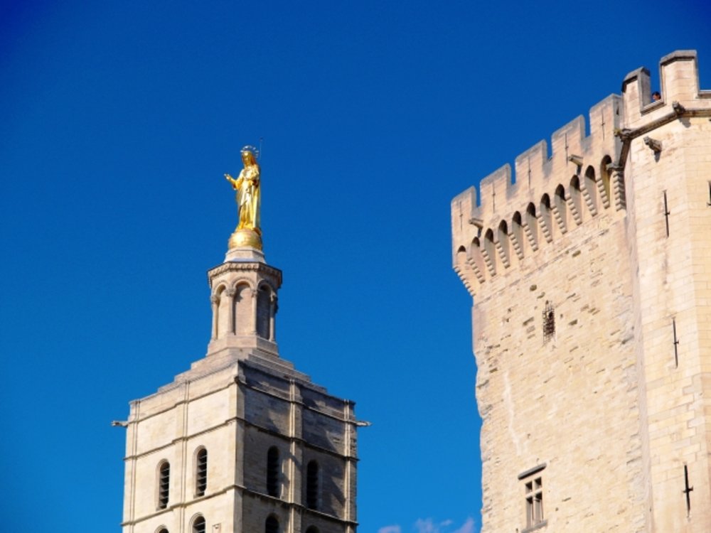 フランス アヴィニョン（Avignon）　ノートルダム・デ・ドン大聖堂