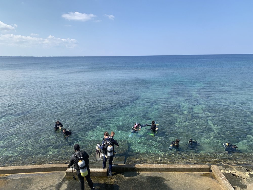  TH 沖繩潛水地點-砂邊
