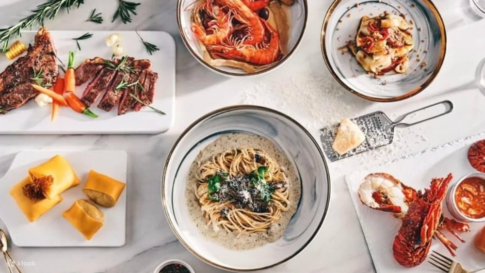 Ellenborough Market Cafe in Paradox Singapore Merchant Court