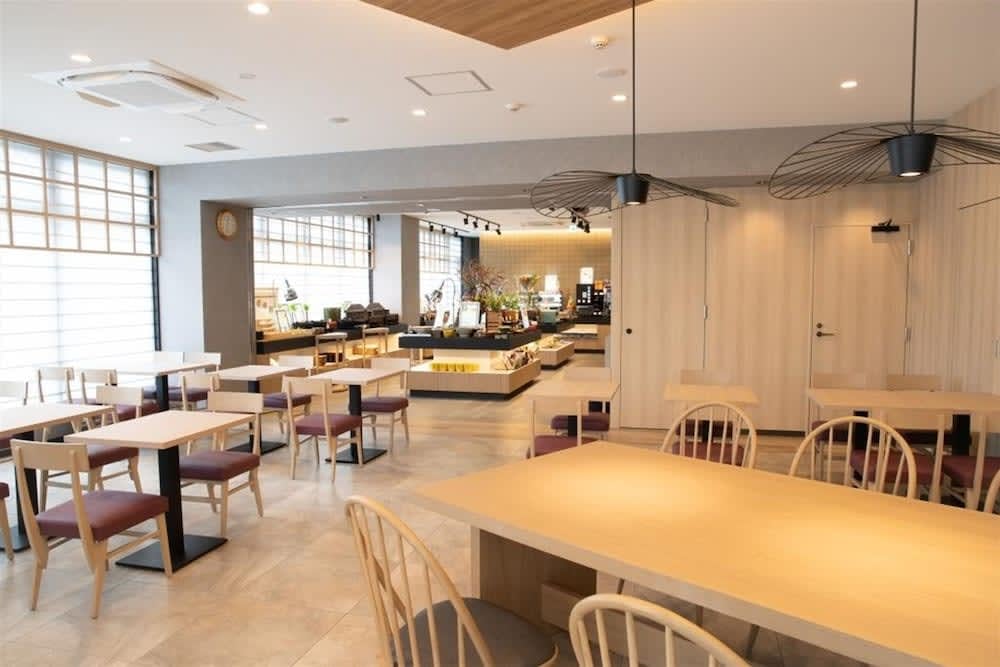 日暮里阿爾蒙特飯店餐廳明亮溫馨