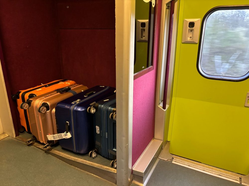 TGV フランス [荷物置き]