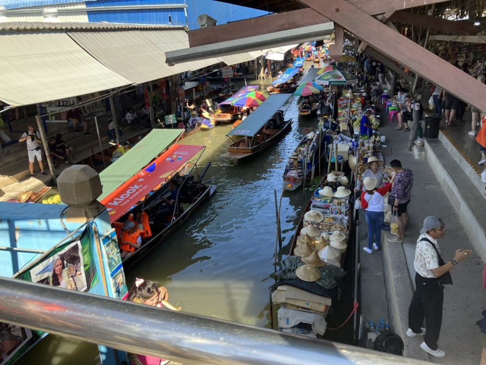 ダムヌンサドゥアック水上マーケット