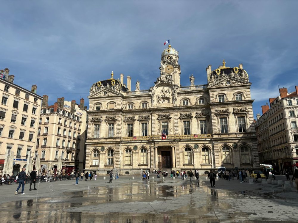 FR フランス リヨン [リヨン市庁舎]