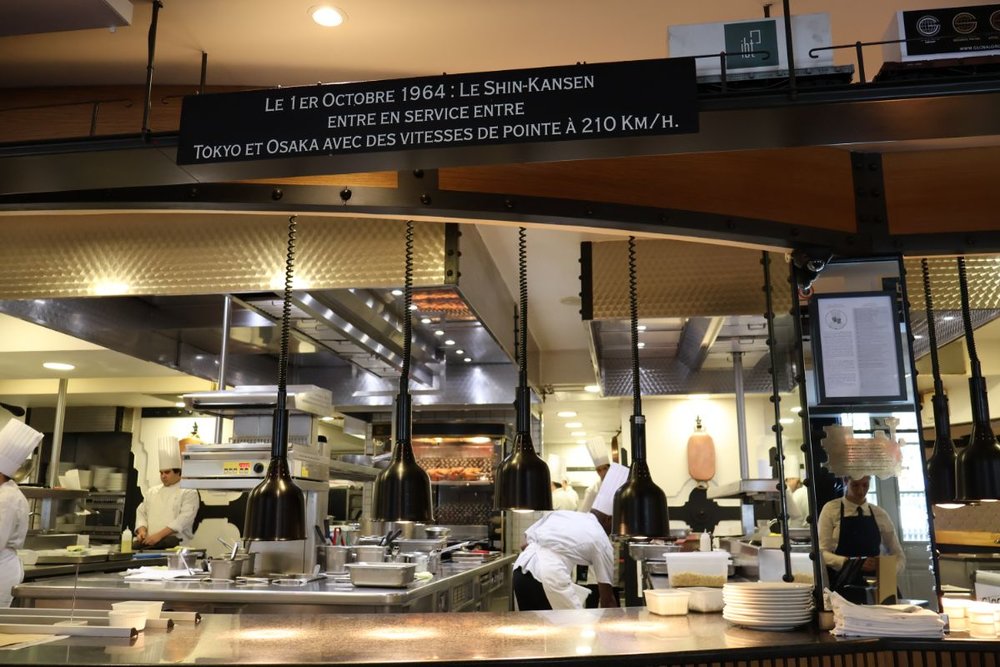 FR フランス リヨン [厨房]