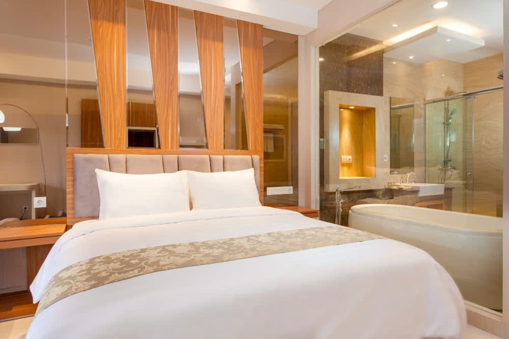 Le Eminence Hotel Convention & Resort Ciloto - Puncak - Bedroom 2