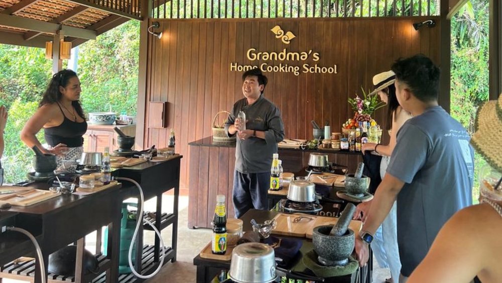 Thai dishes cooking class