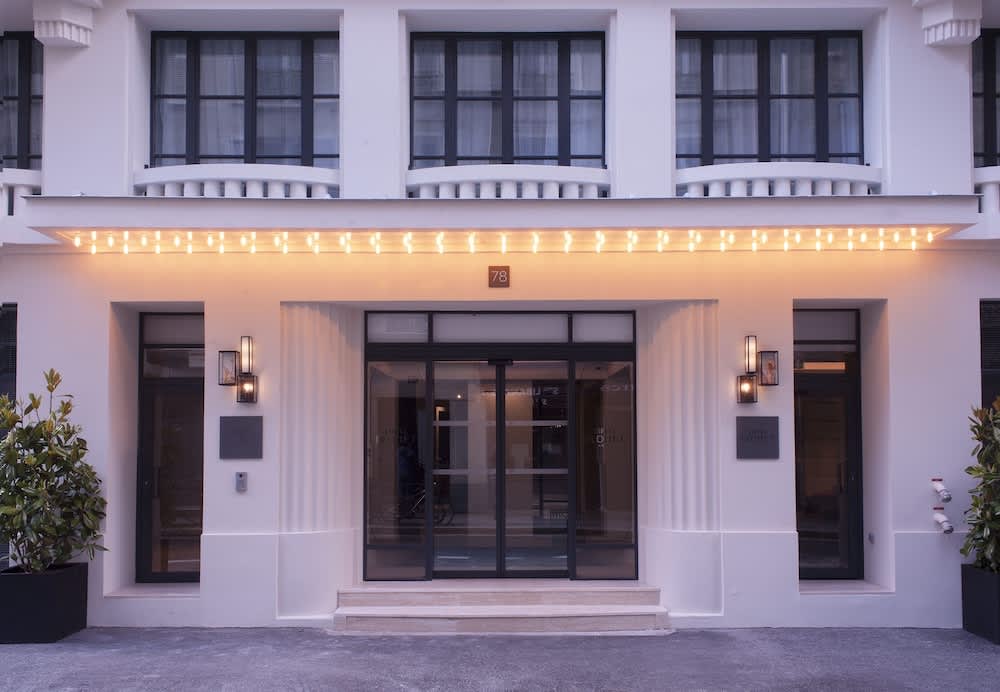 facade of Hôtel Eiffel Blomet