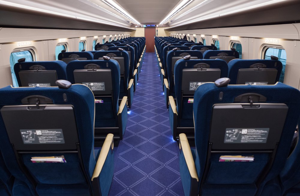 Hokuriku Shinkansen Green Car