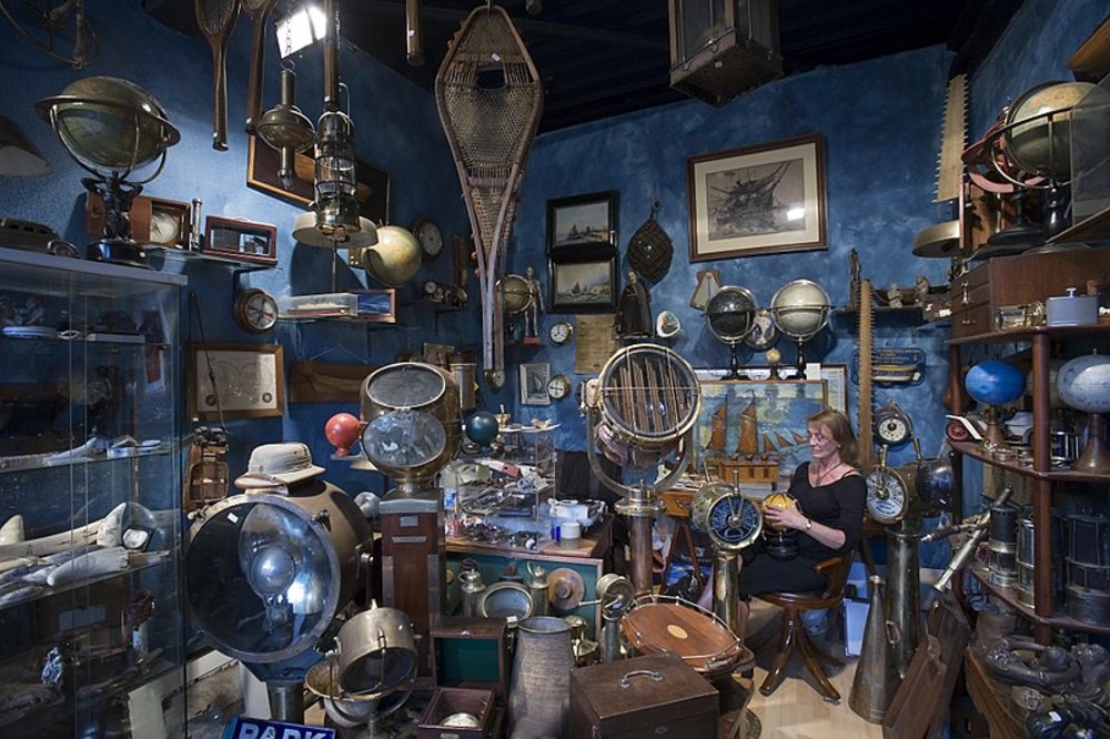 antiques in a shop in paris