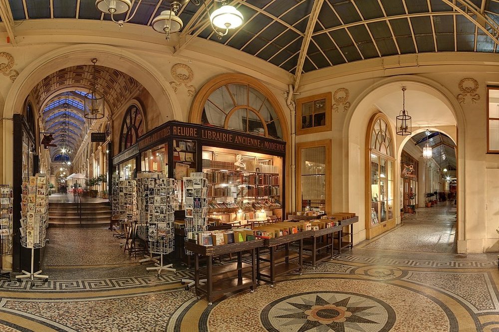 paris walking tour location