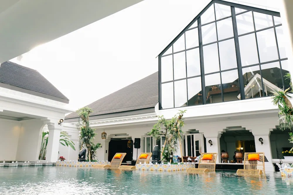 Mahalaya The Legacy Solo Hotel - Swimming Pool