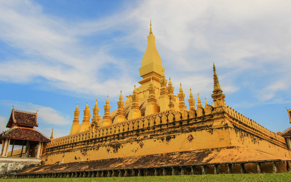 Buổi Chiều: Ghé Thăm Pha That Luang Và Chùa Sí-Mương