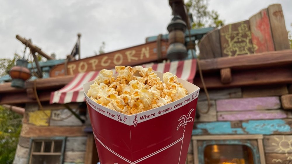 where to eat at fantasy springs