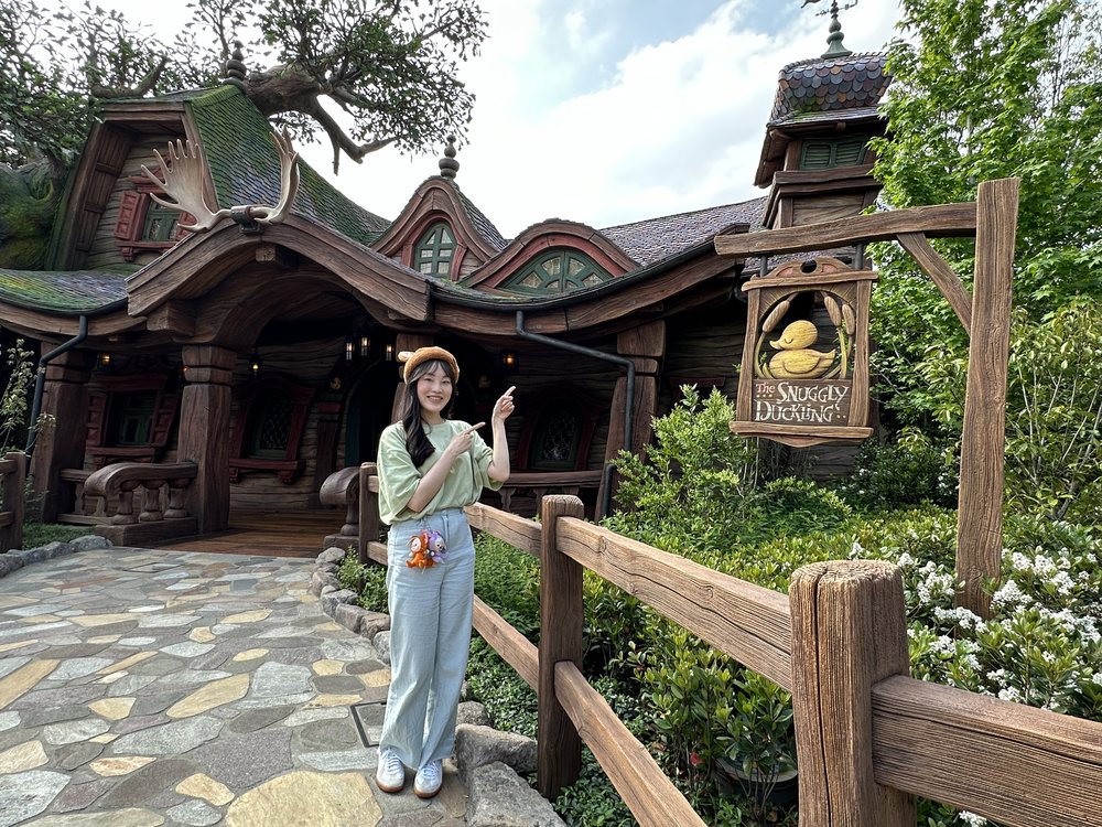 where to eat at fantasy springs