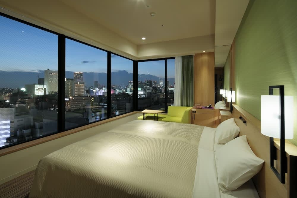 大阪難波光芒飯店房型|行政房-市景