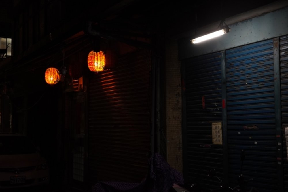 台湾　夜道