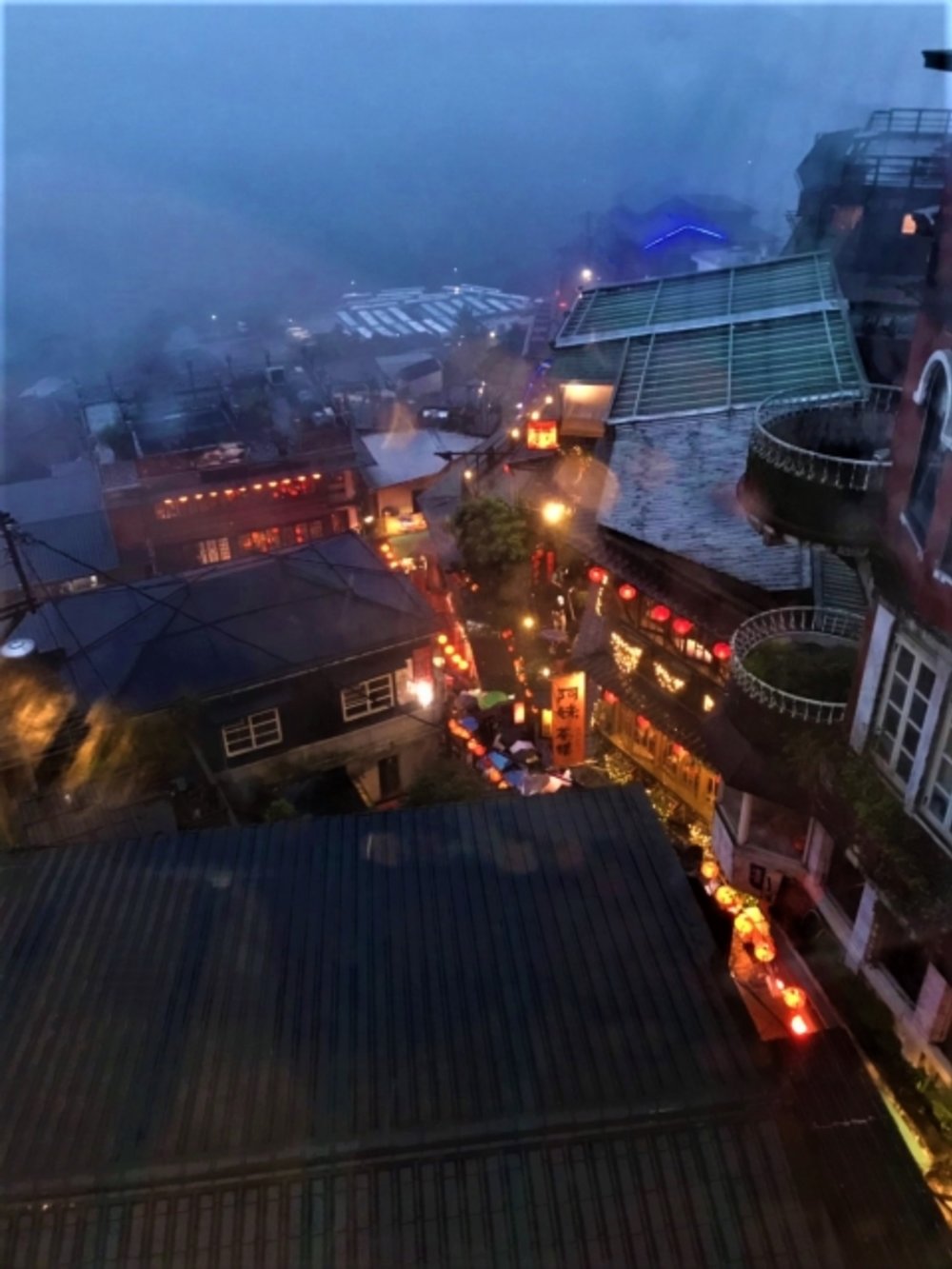 台湾 気候 雨の九份