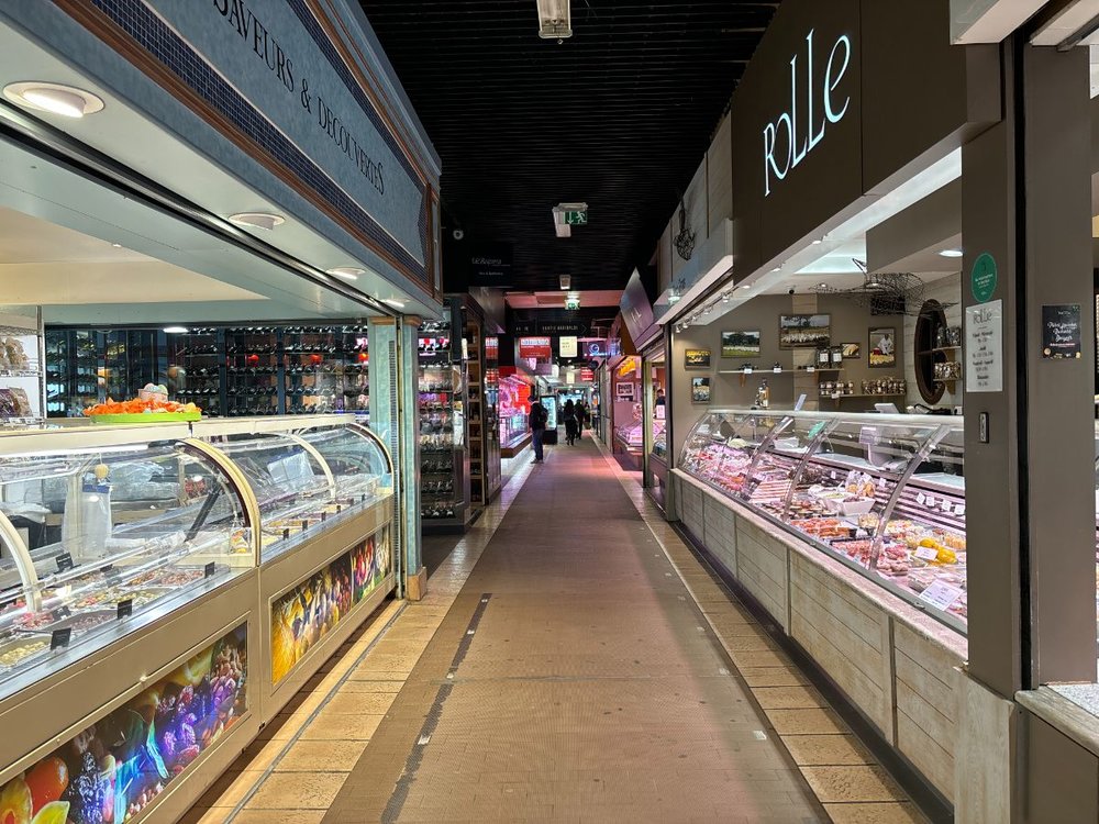 FR フランス リヨン [様々なお店]