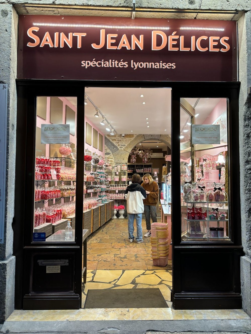 FR フランス リヨン [Saint Jean Délices]