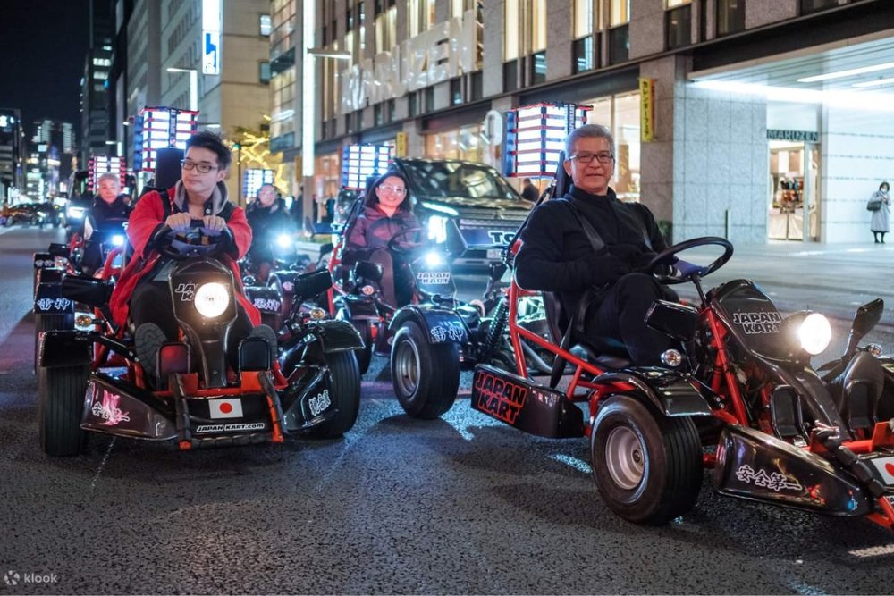 dua-xe-go-kart-o-tokyo