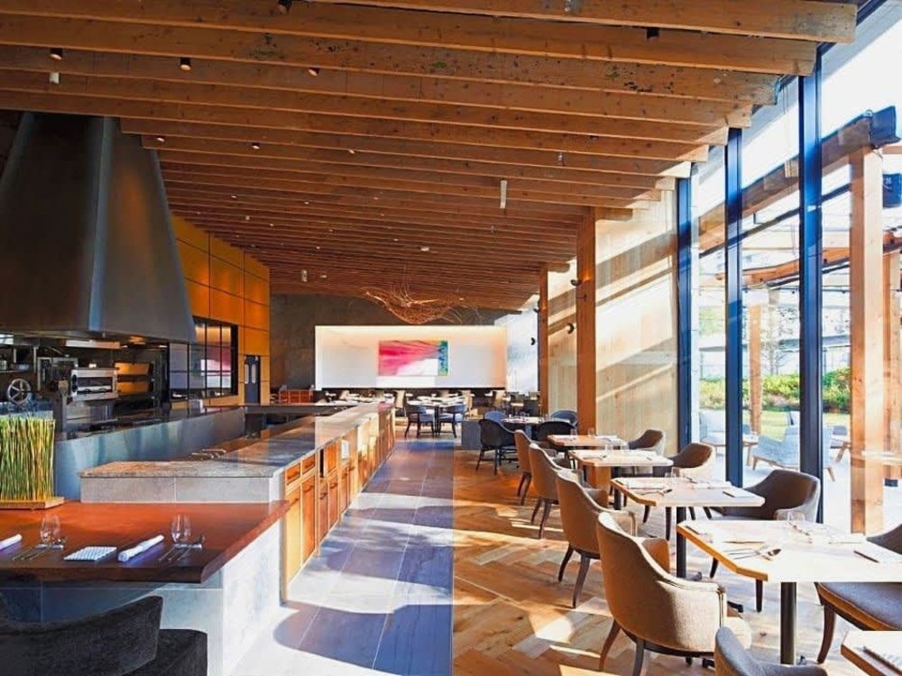 三井花園飯店神宮外苑東京普米爾|用餐環境明亮寬敞