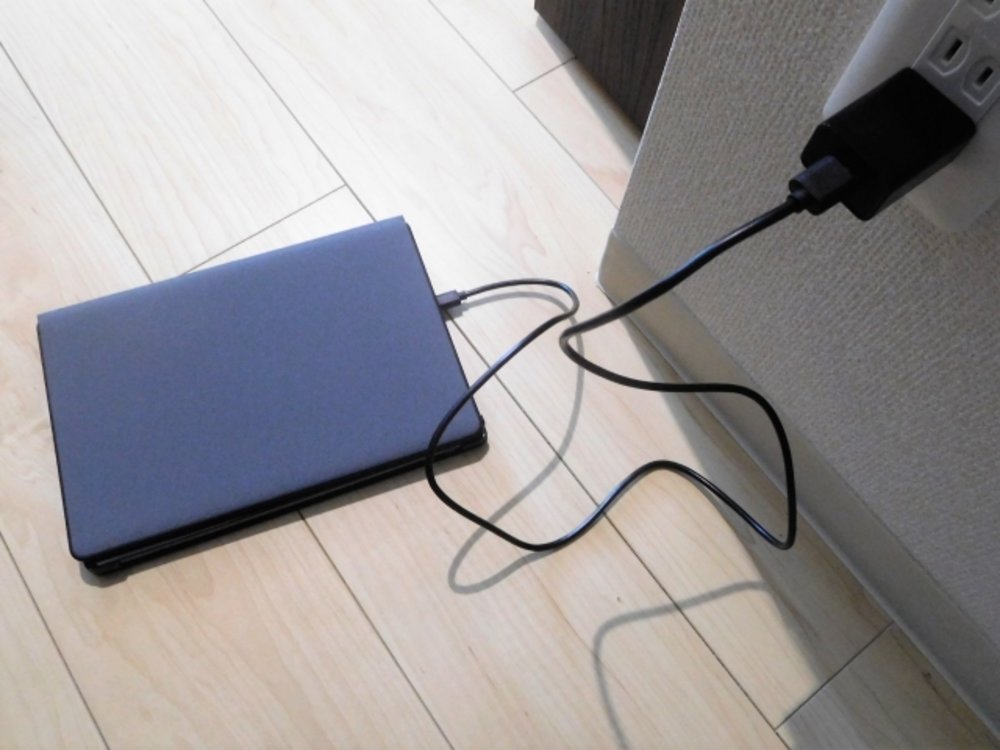 コンセント スマホやパソコンの充電