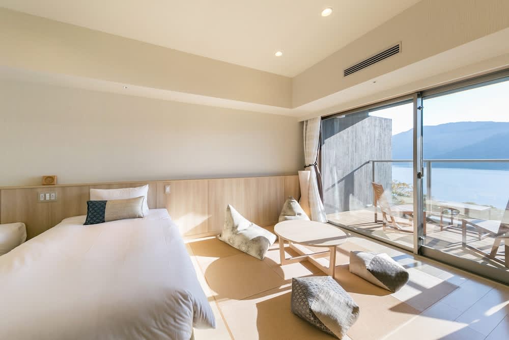 箱根蘆之湖花織旅館