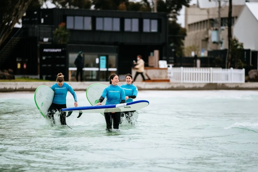 Surfing lesson in melbourne