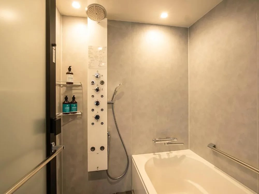 Prince Smart Inn 京都三條｜浴室