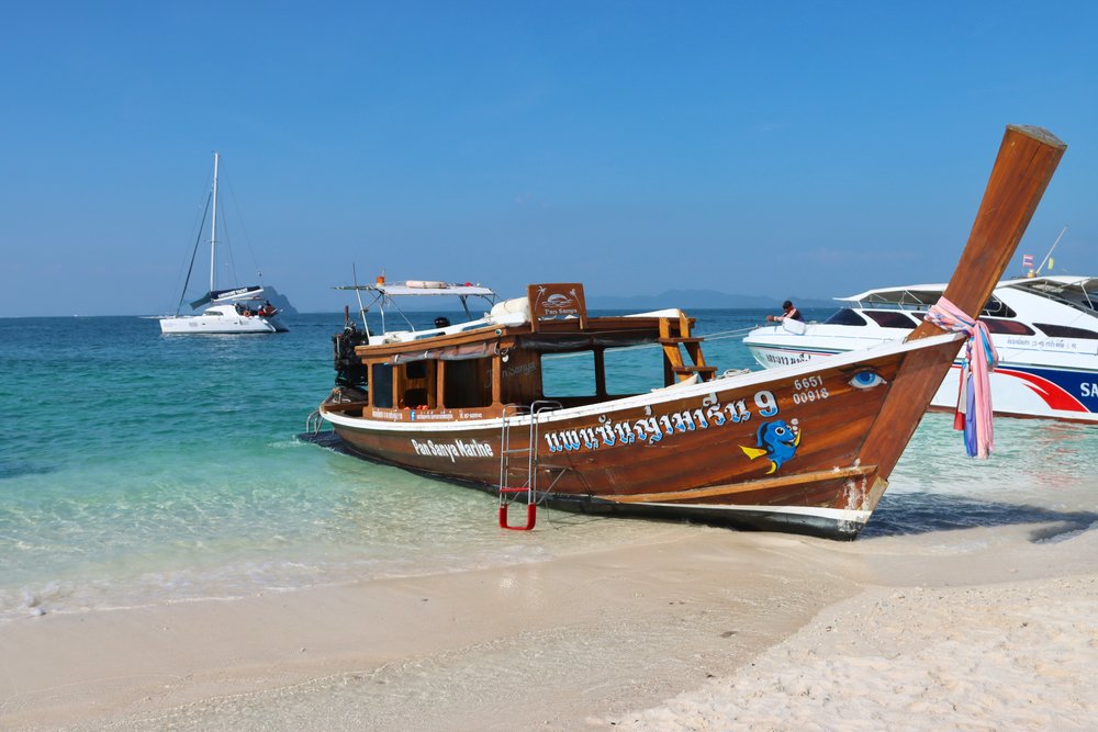 A boat in the shore of Phang Nga