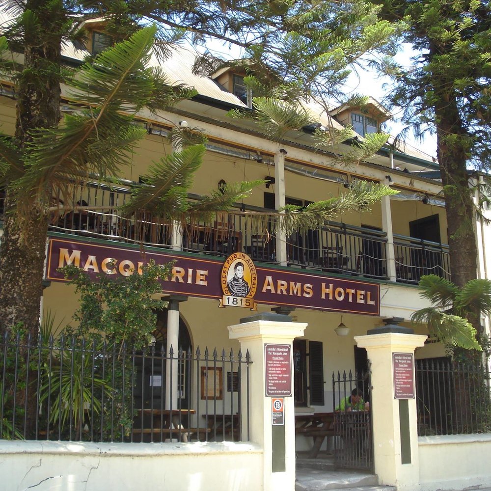 things to do in winter NSW go to a pub