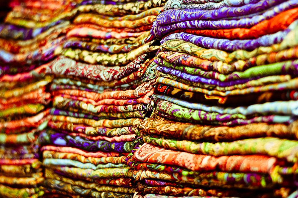 Quần Áo Và Phụ Kiện Bằng Vải Lụa Thái Lan