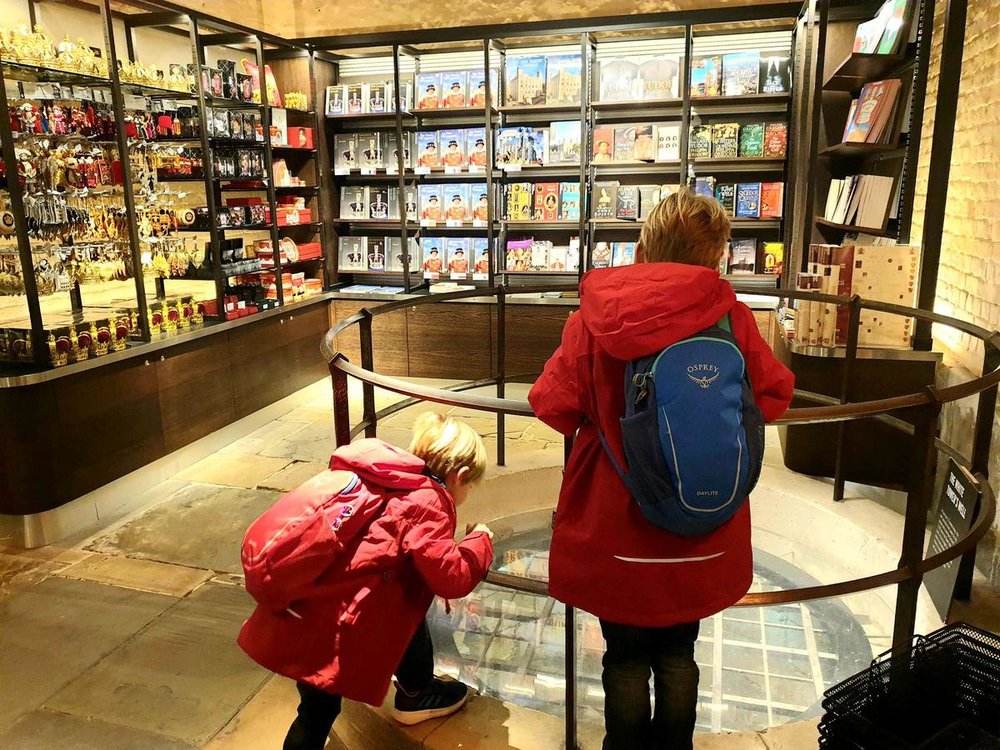 UK ロンドン塔 ショップ