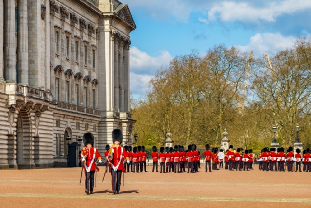  UK ロンドン バッキンガム宮殿　衛兵交代式