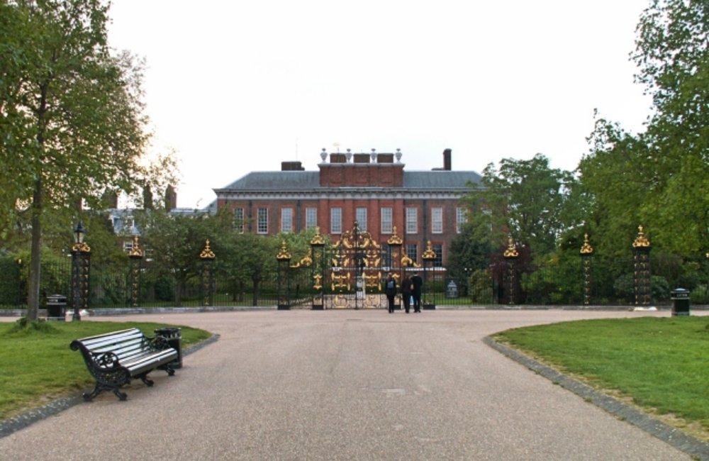 ケンジントン宮殿 正門