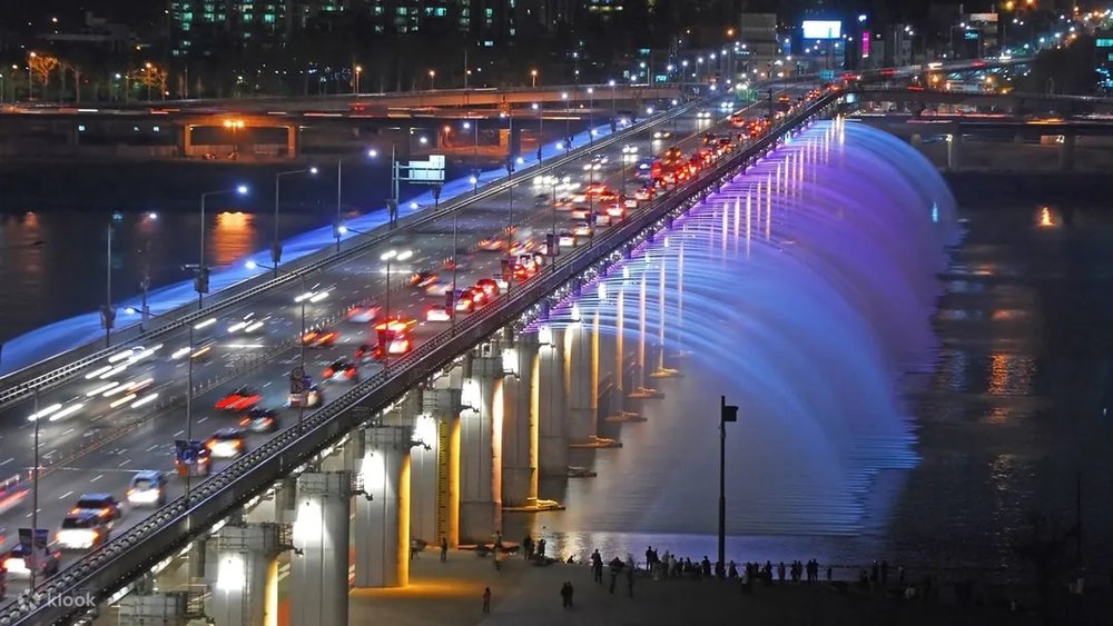 盤浦（バンポ）大橋ムーンライト・レインボー噴水ショー