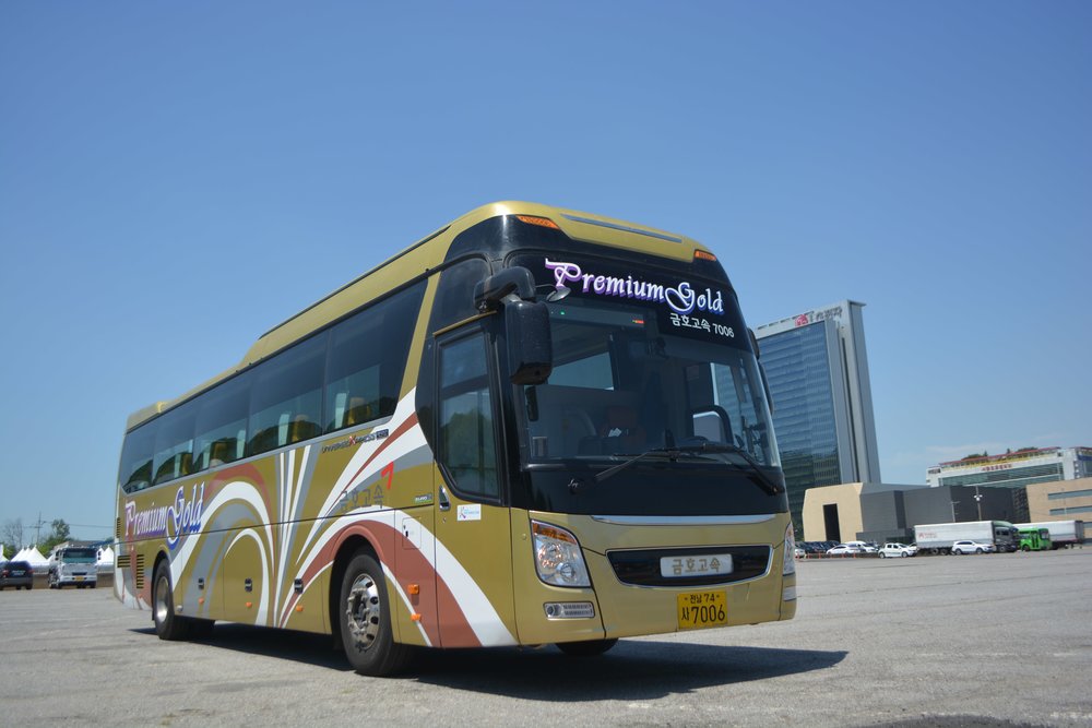 South Korea Intercity Bus Premium Gold Class Exterior